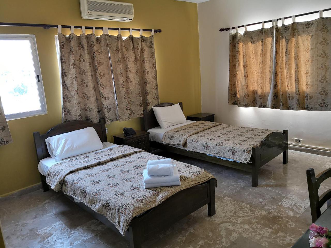 Holiday Suites Hotel & Beach Resort Джуния Екстериор снимка