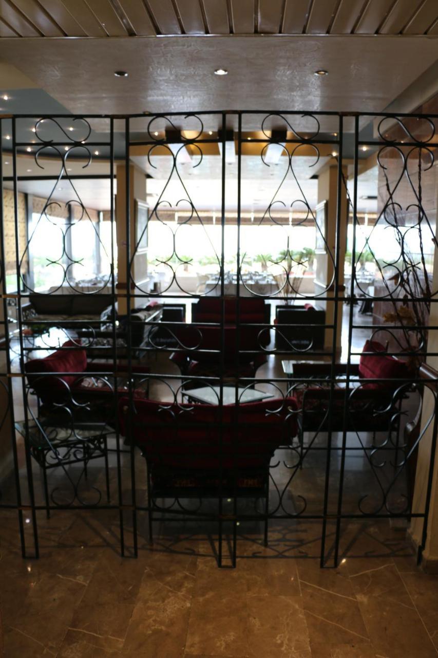 Holiday Suites Hotel & Beach Resort Джуния Екстериор снимка