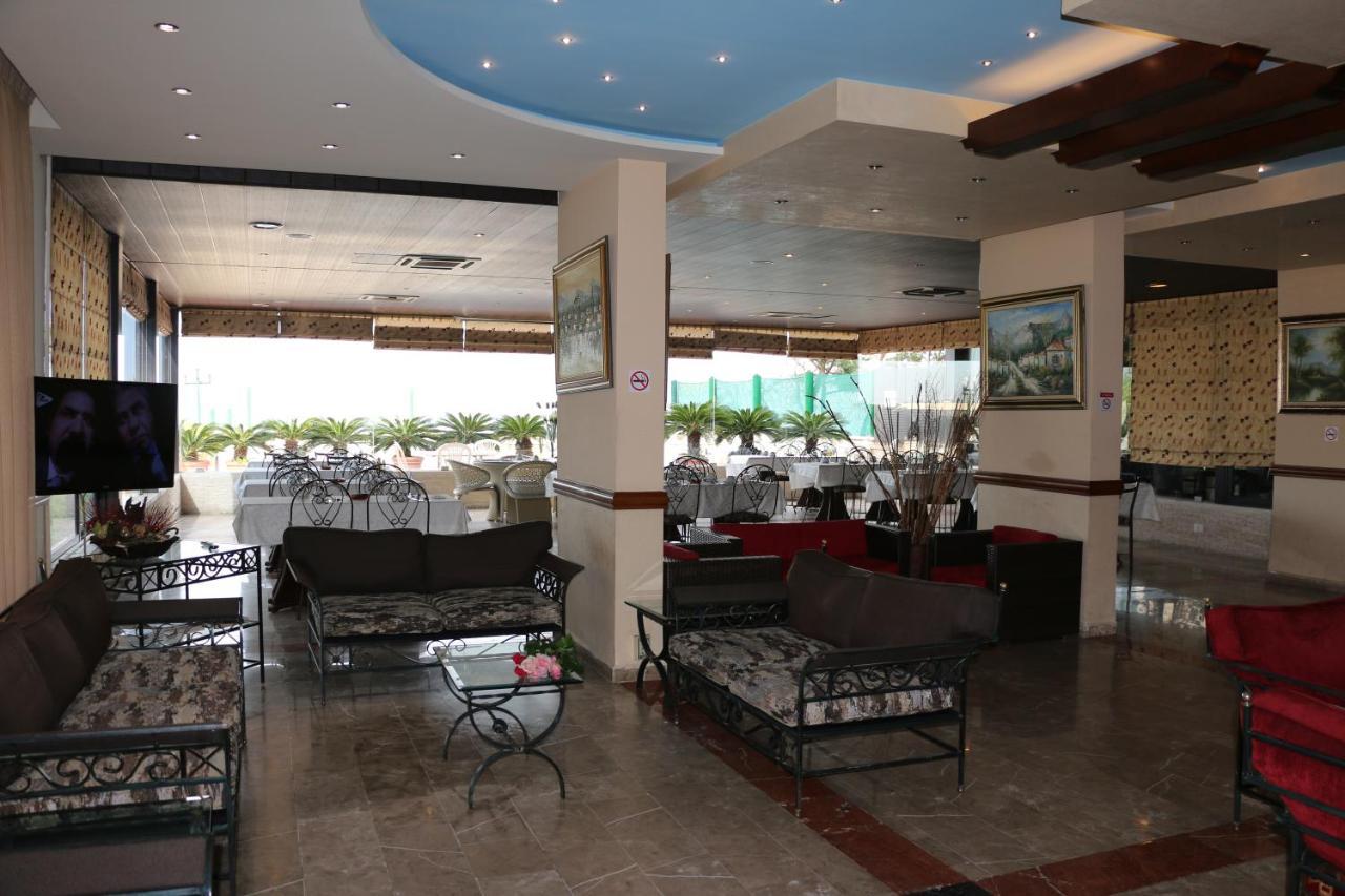 Holiday Suites Hotel & Beach Resort Джуния Екстериор снимка