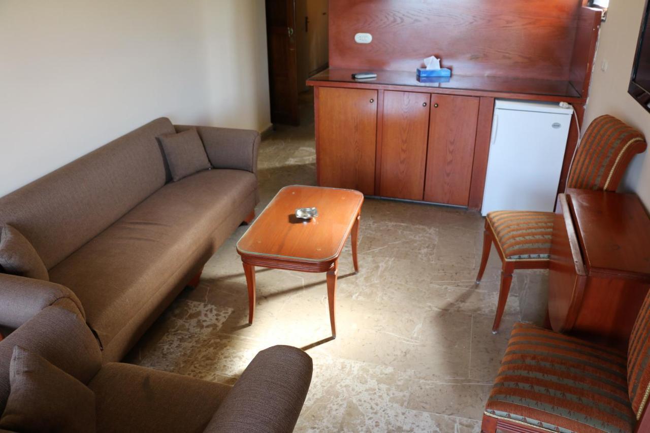Holiday Suites Hotel & Beach Resort Джуния Екстериор снимка